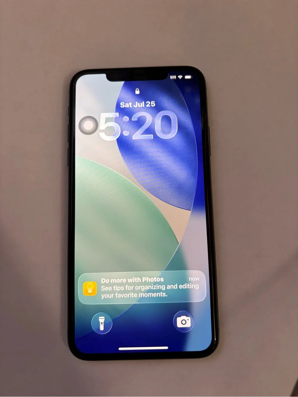 Apple iPhone 11 Pro Max 64g Black Front with Colorful Home Screen (read docs)
